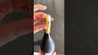 Как открывать шампанское🍾 Лайфхак