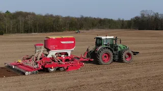 Peter & Hanna Martens Farm Spring Pea/Oat Seeding with a Fendt 936 + Pottinger Terrasem V 6000 Drill