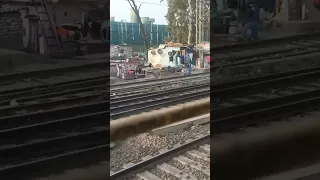 dehli slum area #indianrailway#ntpc#viralvideo#dehli #railway