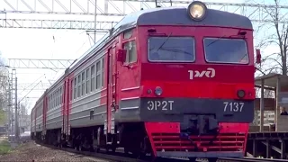 Электропоезд ЭР2Т-7137 платформа Немчиновка