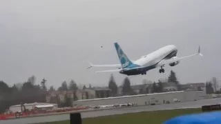 Boeing 737 MAX 8 First Flight