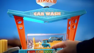 Disney Pixar Cars Colour Change Dinoco Car Wash Playset
