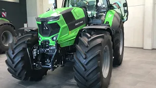 Probesitzen in einem nagelneuen Deutz Traktor