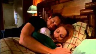 {X-Files} Mulder and Scully cuddle
