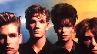 Echo & The Bunnymen - Your Lips A Magic World