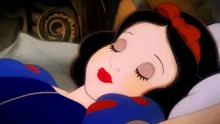 Snow White and the Seven Dwarfs | Snow White Meets The Dwarfs (Eu Portuguese)