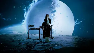 Alan Walker, Au/Ra - Man On The Moon (Live Performance) | NIO Day