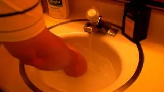 Unclog a drain without mess in 1 minute