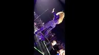 Beyoncé Walking Past Us!! Love On Top -  HD (Front Row) O2 Arena Dublin 11/05/13