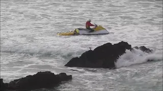 Rescue! Surfers washed into rocks by rip current  Newquay