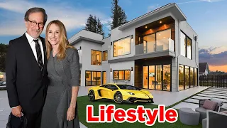 Holly Hunter Lifestyle ★ 2022