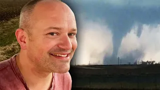 Meteorologist Begs Driver to Speed Out of Tornado’s Path