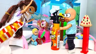 THE DOCTOR IS NOT SWEETS🍬 Max and Danik in the hospital( Funny family Barbie dolls and LOL Darinelka