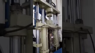 Vertical injection moulding machine