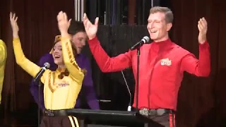 Les White Retirement Dinner (The Wiggles LIVE performance)