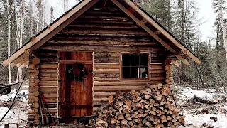 OFF GRID LOG CABIN: Tour And Winter Preperation