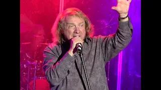 LOU GRAMM 8/26/23 "I Want to Know What Love Is/Urgent" Long Island, NY 4K