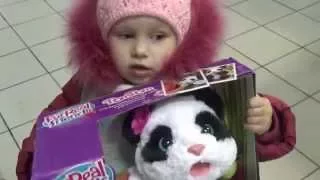 Едем в магазин игрушек Купили Панду  Go to the toy store