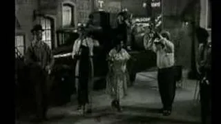 Louis Armstrong  --Struttin with some barbecue