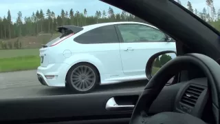 Golf R32 Turbo vs Ford Focus RS Autotech