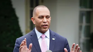 LIVE: House Minority Leader Jeffries Holds Weekly Press Conference (Sept. 28)