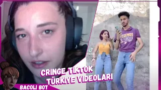 Pqueen - Cringe TikTok Videoları İzliyor!