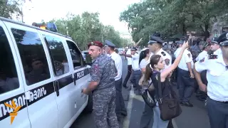 Armenian Police Detain Five Protesters