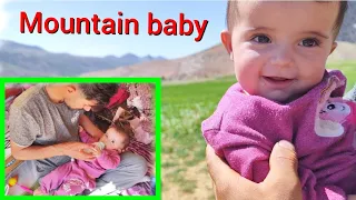 In the heart of mountain: Life two babies and a single father