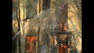 Крыша хабаровского барака обрушилась во время пожара. Mestoprotv