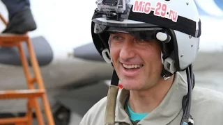 Happy tourist from Netherlands fly to "Edge of Space" in russian MIG-29! September 2015.