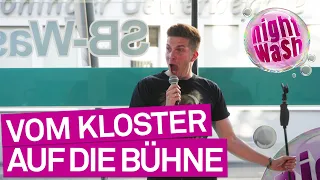 Abgelenkt beim Meditieren - Simon Stäblein | NightWash Live Pride