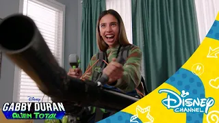 Gabby Duran Alien Total: Cómo cuidar y alimentar a un extraterrestre | Disney Channel Oficial