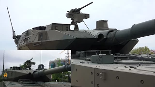 16式機動戦闘車 量産車と試作車の比較 日本原駐屯地創設52周年記念行事