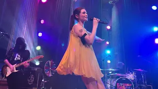 Sophie Ellis-Bextor - Murder On The Dancefloor (Nalen Stockholm 09-03-2024)