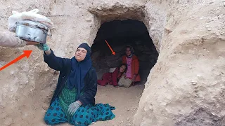 Gift in the cave: the videographer cheered up the souls of the orphan girls with a gift