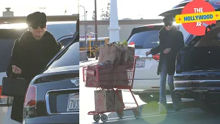 LAETICIA HALLYDAY GETS HELP FROM HER DAUGHTER GROCERY SHOPPING AT TRADER JOE'S!!!