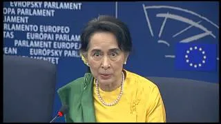 Aung San Suu Kyi receives Sakharov prize