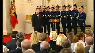 Владимир Путин на церемонии вручения Государственных премий Российской Федерации за 2004 год