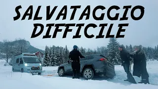 DUCATONE recupera un suv PIANTATO nella NEVE!