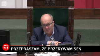 Janusz Korwin-Mikke zasnął w Sejmie