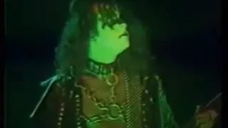 Kiss God Of Thunder Live 1977 With Drum Solo