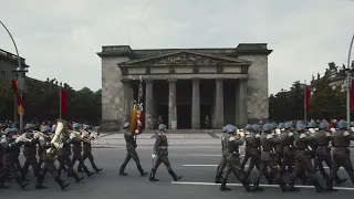 Zentrales Orchester der NVA - Straßenmarsch Nr. 1 [W. Schade] (DDR)