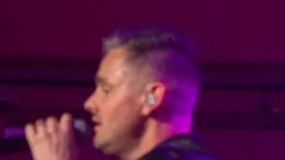 Tom Chaplin performs Queen: It´s a hard Life live in Cardiff 2019