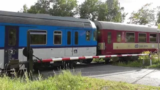 Železniční přejezd - mechanické závory - Křižany - 26.8.2018