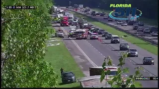 Multi-car crash on I-95 South near International Golf Pkwy