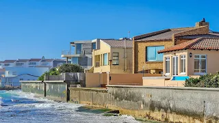 4 bedroom house for sale in Bloubergstrand