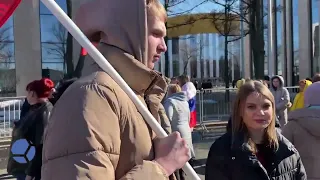 «Запихнули в автобус и привезли!»: крымнаш, праздник в Москве. 18 марта 2022