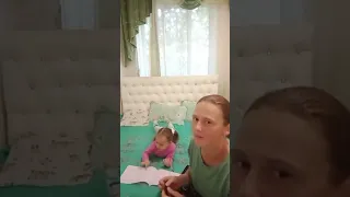 Русская девушка говорит на казахском языке