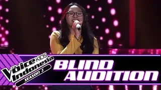 Adele - Leaving On A Jet Plane | Blind Auditions | The Voice Kids Indonesia Season 3 GTV 2018