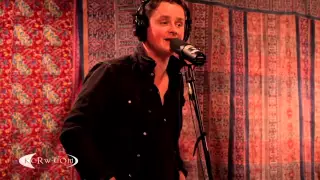Keane performing "Disconnected" on KCRW